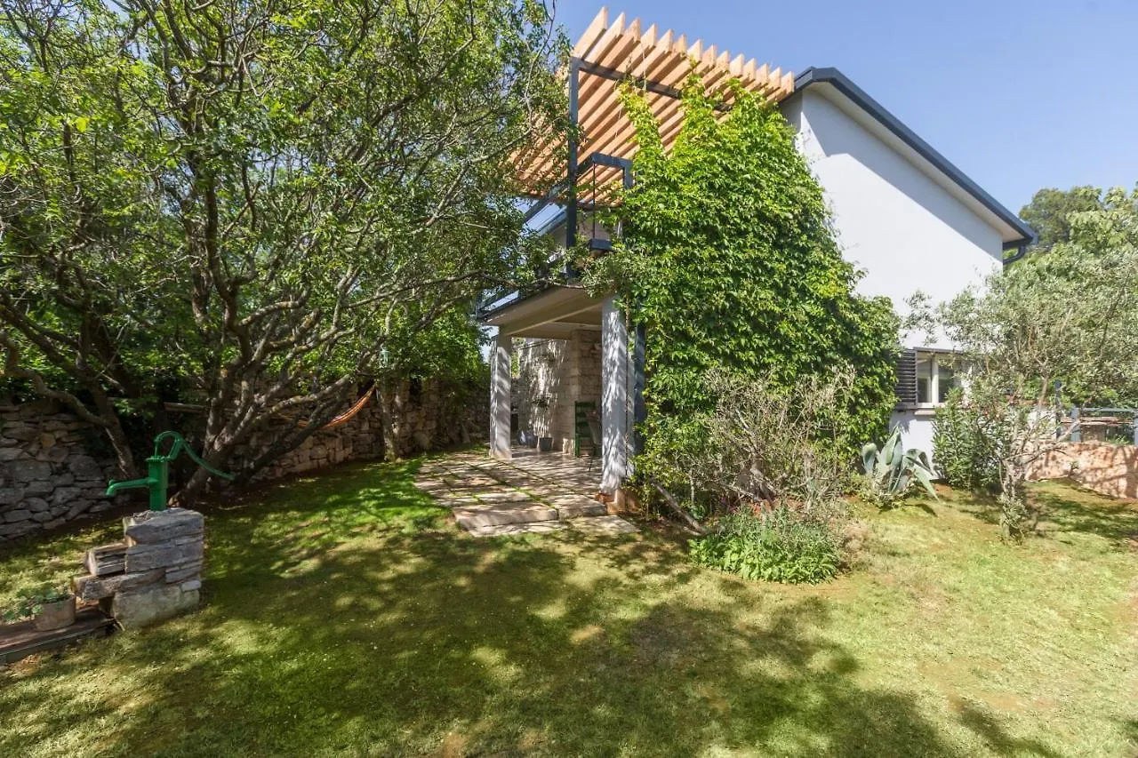 Peroj'S Green Oasis - Holiday Home